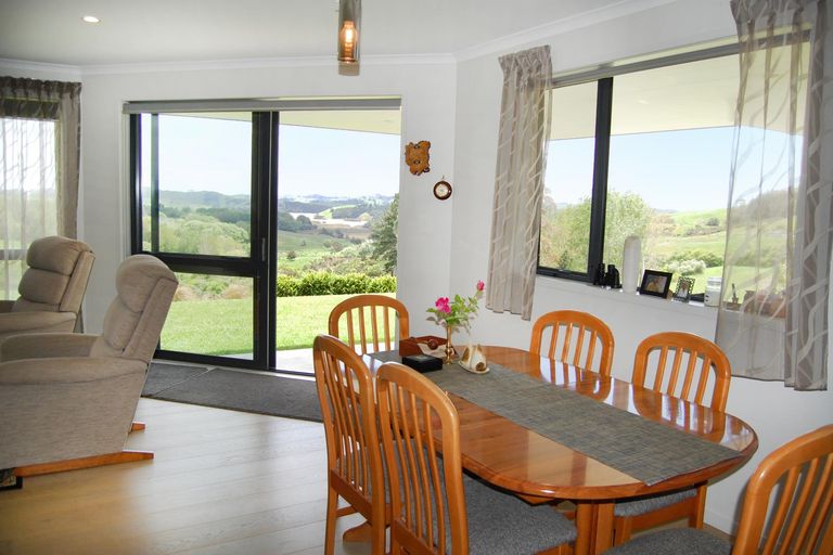 Photo of property in 924 Oneriri Road, Kaiwaka, 0573