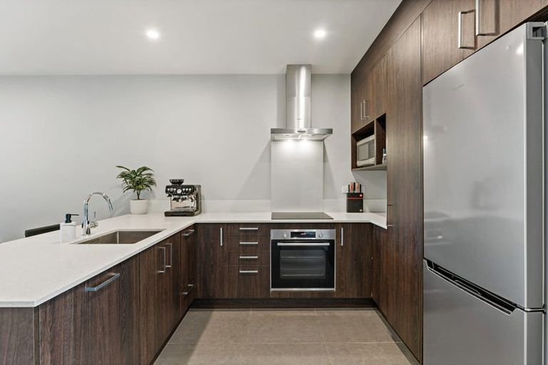 Photo of property in 116 Te Oneroa Way, Long Bay, Auckland, 0630