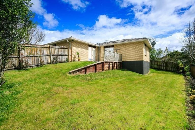 Photo of property in 4 Owl Court, Unsworth Heights, Auckland, 0632