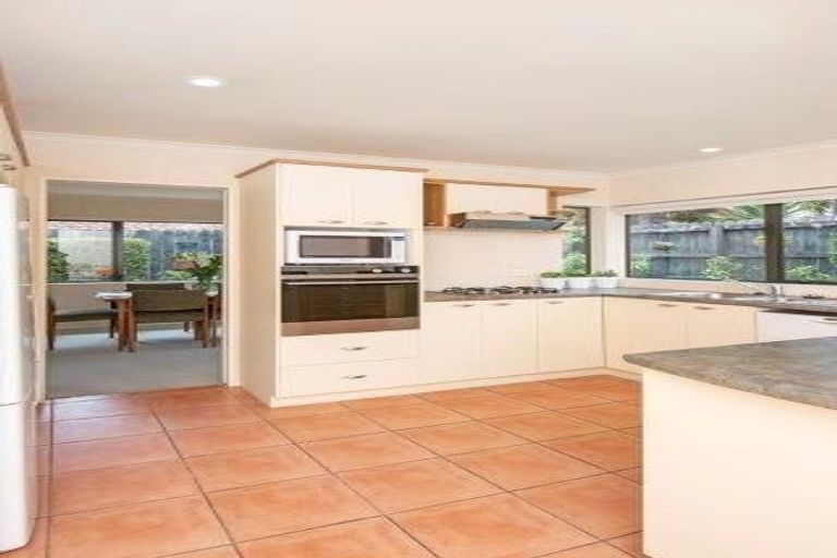 Photo of property in 9 Ardkeen Place, East Tamaki, Auckland, 2016