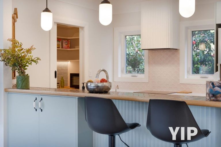 Photo of property in 4 Glenside Road, Glenside, Wellington, 6037