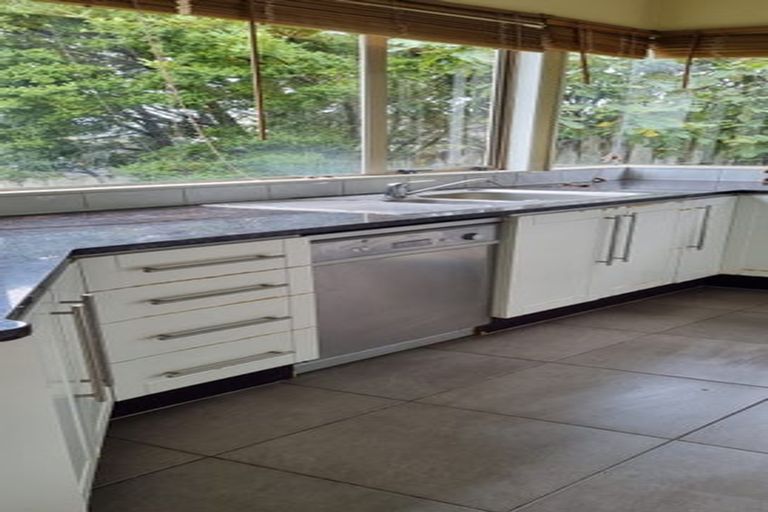 Photo of property in 17 Maidstone Place, Oteha, Auckland, 0632