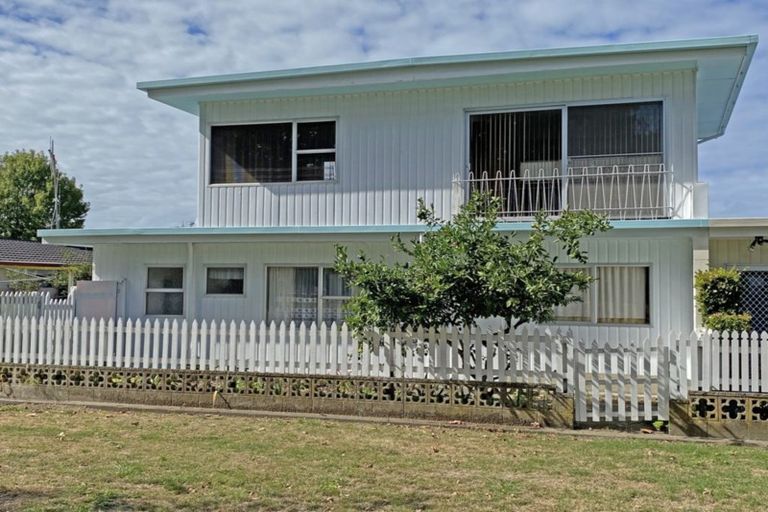 Photo of property in 3/201 Kennedy Road, Marewa, Napier, 4110
