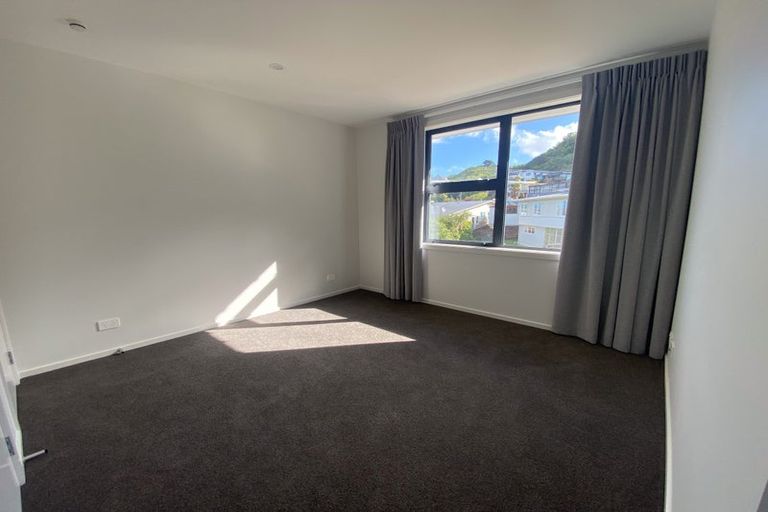 Photo of property in 37 Priscilla Crescent, Kingston, Wellington, 6021