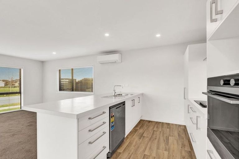 Photo of property in 12 Wallingford Crescent, Rolleston, 7615