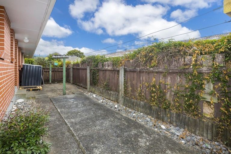 Photo of property in 2/528 Fergusson Drive, Trentham, Upper Hutt, 5018
