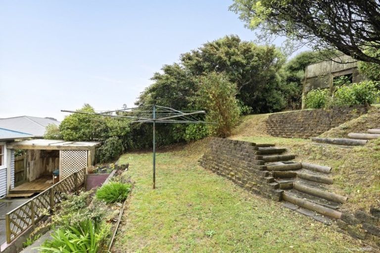 Photo of property in 125 Broderick Road, Johnsonville, Wellington, 6037