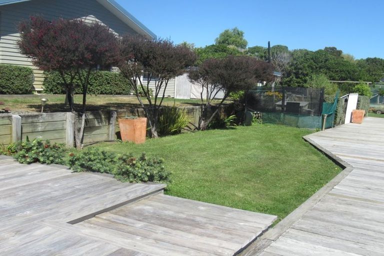 Photo of property in 3 Moss Lane, Raumati Beach, Paraparaumu, 5032