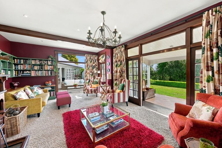 Photo of property in 17 Heaton Rhodes Place, Cashmere, Christchurch, 8022
