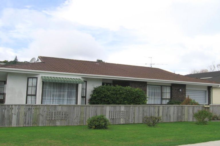 Photo of property in 30a Oxford Street, Tawa, Wellington, 5028