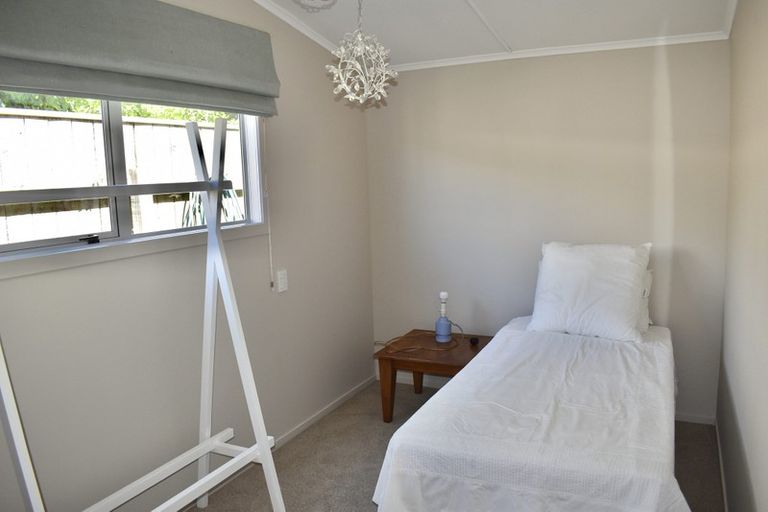 Photo of property in 34 Sarah Street, Waikawa Beach, Manakau, 5573