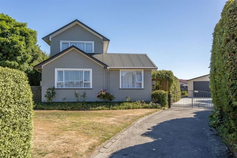 Photo of property in 18 Ngata Place, Hei Hei, Christchurch, 8042