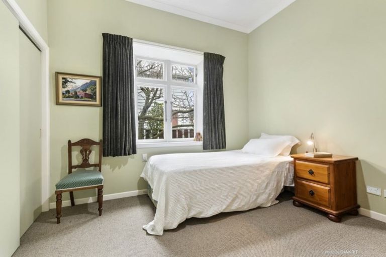 Photo of property in 211 The Parade, Island Bay, Wellington, 6023