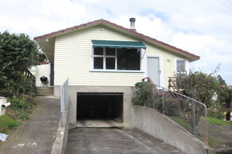 Photo of property in 100 Broad Street, Thames, 3500