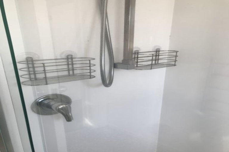 Photo of property in 1/6 Oxford Crescent, Ebdentown, Upper Hutt, 5018