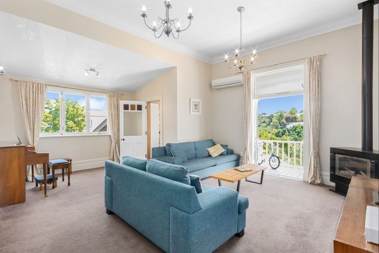 Photo of property in 21 May Avenue, Hospital Hill, Napier, 4110