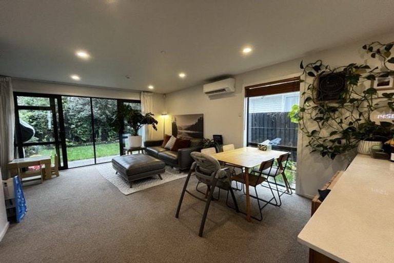 Photo of property in 6/4 Harry Ward Place, Henderson, Auckland, 0610