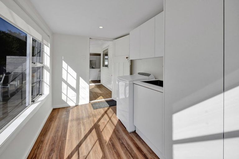 Photo of property in 2 Moana Crescent, Blagdon, New Plymouth, 4310