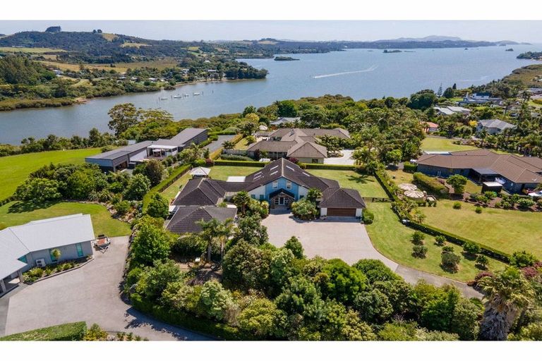 Photo of property in 6b Fuller Terrace, Kerikeri, 0230