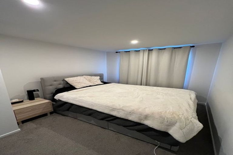 Photo of property in 17e Craigbank Avenue, New Lynn, Auckland, 0600