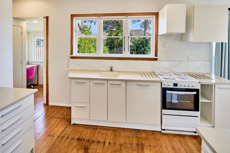 Photo of property in 55 Naenae Road, Naenae, Lower Hutt, 5011