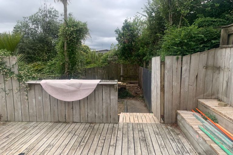 Photo of property in 44 Sylvan Avenue, Northcote, Auckland, 0627