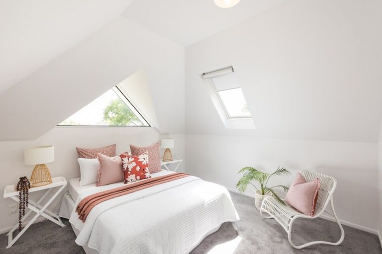 Photo of property in 15a Phoenix Avenue, Hokowhitu, Palmerston North, 4410