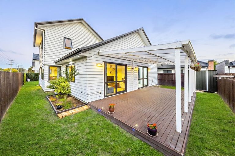 Photo of property in 51 Tarapiroe Avenue, Takanini, 2112