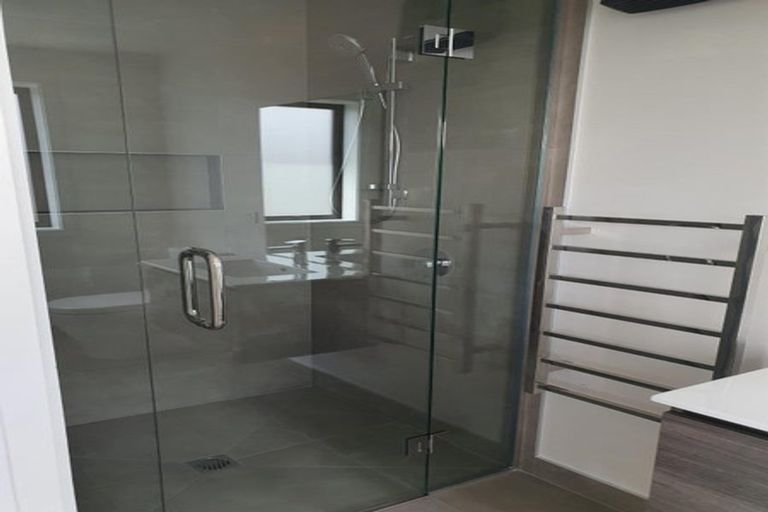 Photo of property in 18 Vintage Drive, Henderson, Auckland, 0612