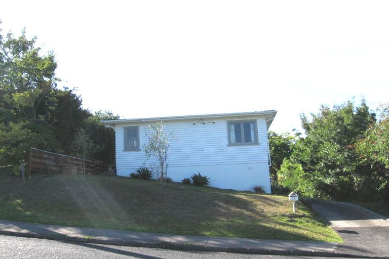 Photo of property in 1/15 Killarney Avenue, Torbay, Auckland, 0630