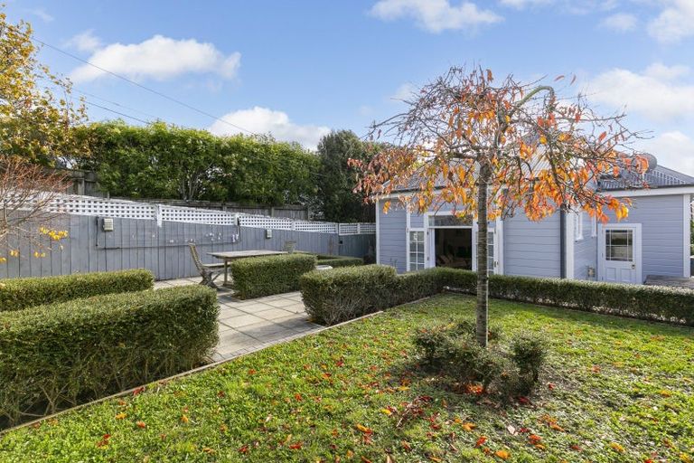 Photo of property in 11 Braithwaite Street, Karori, Wellington, 6012