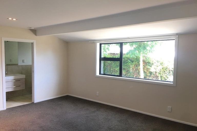 Photo of property in 7 Gladson Avenue, Sockburn, Christchurch, 8042