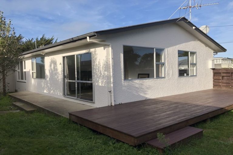 Photo of property in 344 Marine Parade, New Brighton, Christchurch, 8061