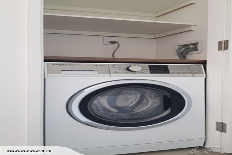 Photo of property in Alpha Apartments, 503/4 Elizabeth Street, Mount Victoria, Wellington, 6011