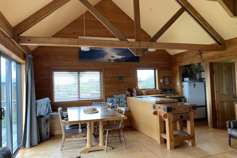 Photo of property in 9 The Parade, Okarito, Whataroa, 7886
