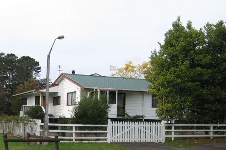 Photo of property in 25 Taitapu Street, Massey, Auckland, 0614