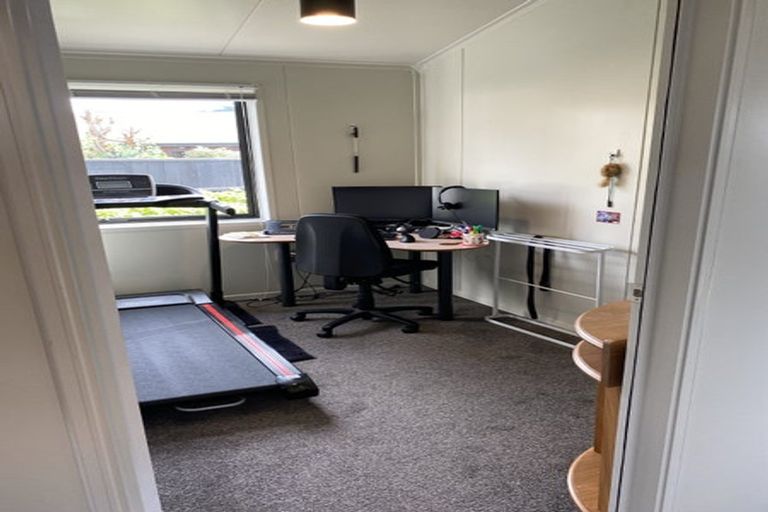 Photo of property in 6c Clement Grove, Taita, Lower Hutt, 5011