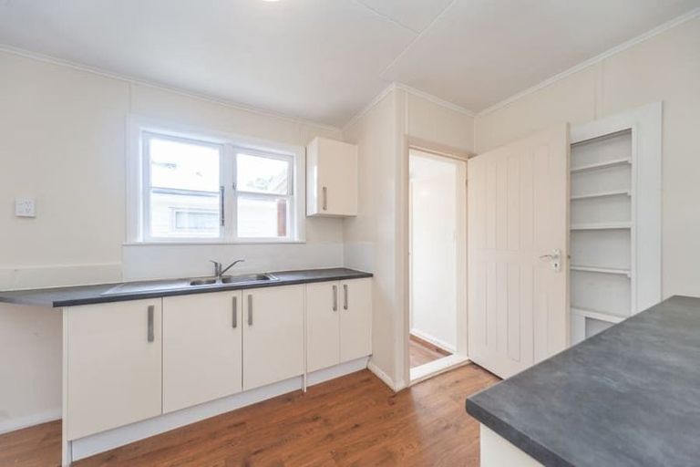 Photo of property in 34 Allington Road, Karori, Wellington, 6012