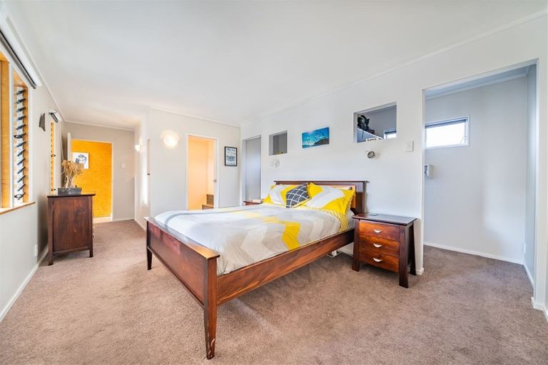 Photo of property in 24 Glen Road, Stokes Valley, Lower Hutt, 5019