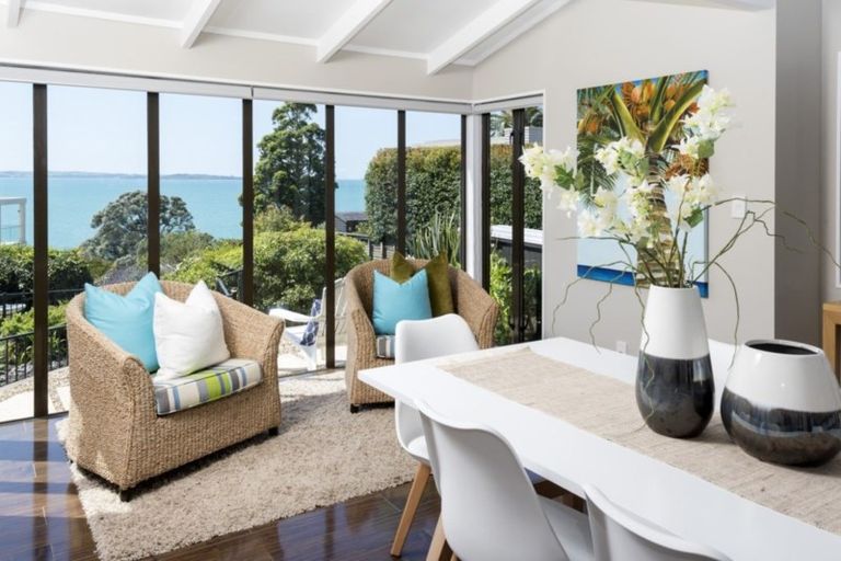 Photo of property in 9 Colleen Court, Cockle Bay, Auckland, 2014