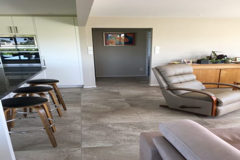 Photo of property in 1/42 Sunrise Avenue, Mairangi Bay, Auckland, 0630