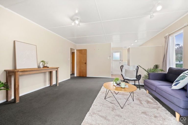 Photo of property in 1/23 Gemstone Drive, Birchville, Upper Hutt, 5018