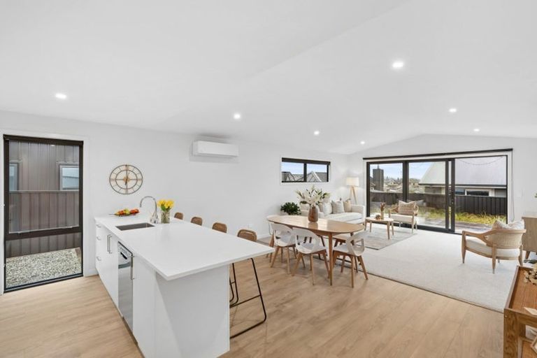Photo of property in 7 Landsborough Lane, Wanaka, 9305