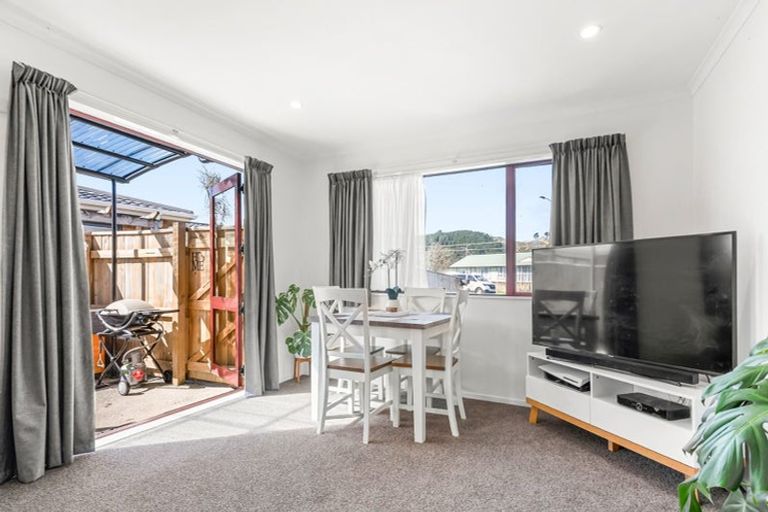 Photo of property in 19 Phar Lap Grove, Trentham, Upper Hutt, 5018