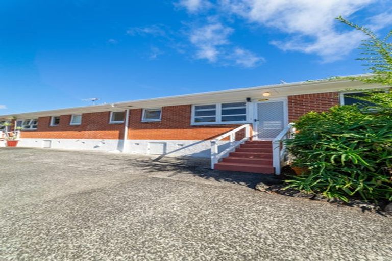 Photo of property in 2/14 Waterloo Road, Milford, Auckland, 0620