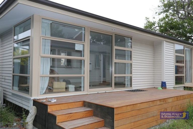 Photo of property in 257 Riccarton Road, Upper Riccarton, Christchurch, 8041