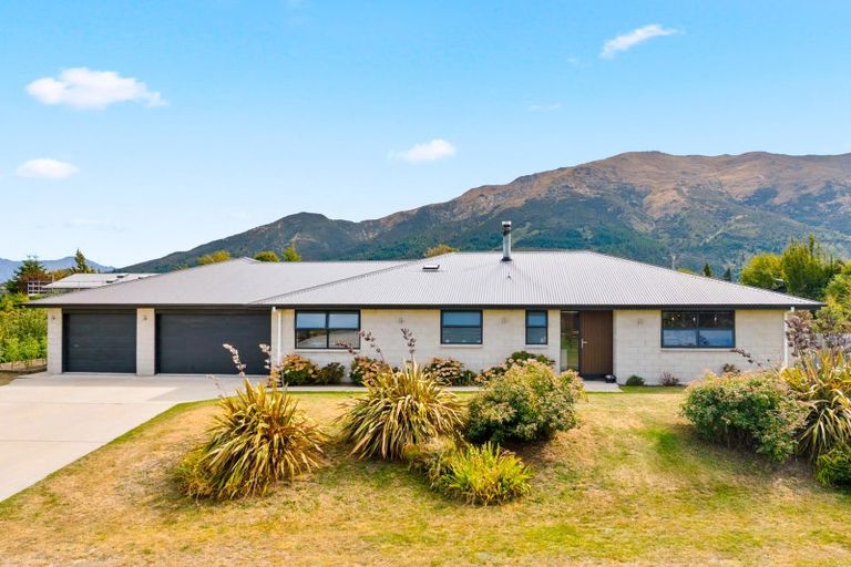 Photo of property in 25 Nichol Street, Lake Hawea, 9382