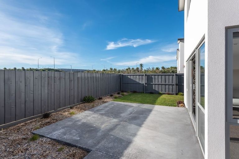Photo of property in 7 Kakapo Lane, Redwood, Christchurch, 8051