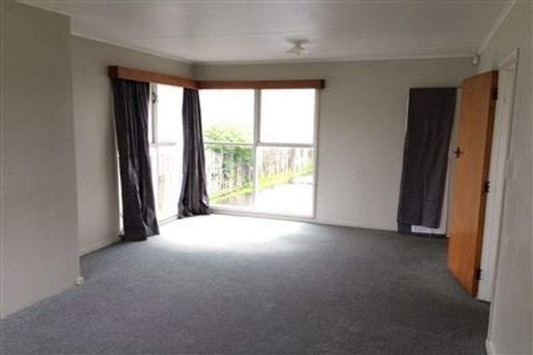 Photo of property in 5 Dennis Road, Papatoetoe, Auckland, 2025