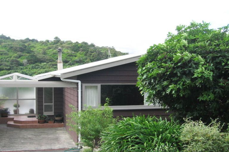 Photo of property in 70 Spencer Street, Crofton Downs, Wellington, 6035